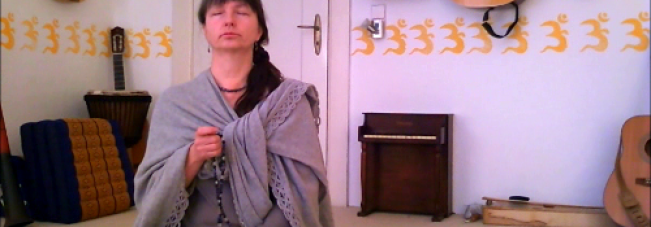 Bija-Mala-Meditation – beobachte Mahashakti bei der Meditation