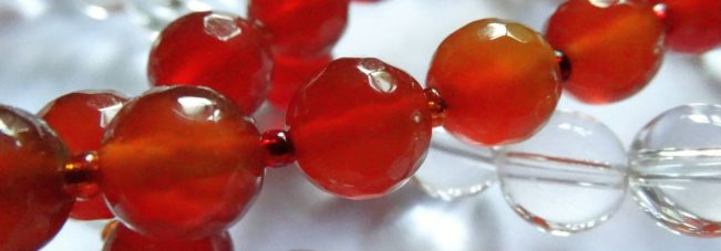 Mala mit Bergkristall, Carneol und schwarzem Onyx
